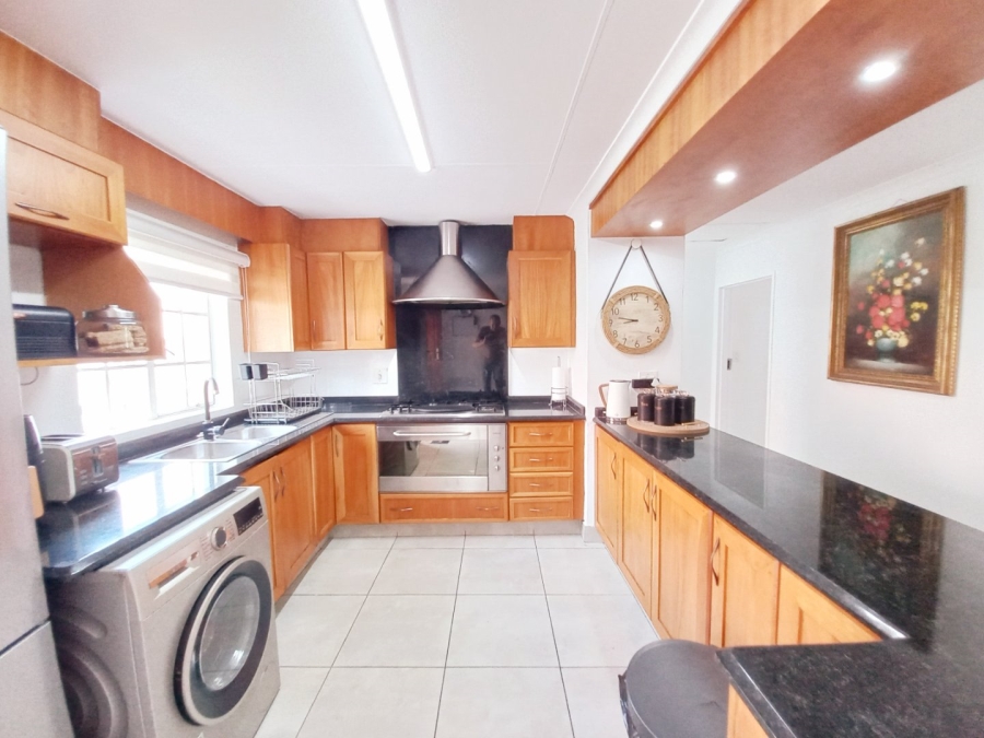 2 Bedroom Property for Sale in Eden Glen Gauteng