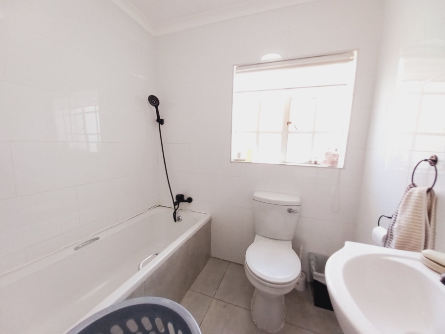 2 Bedroom Property for Sale in Eden Glen Gauteng