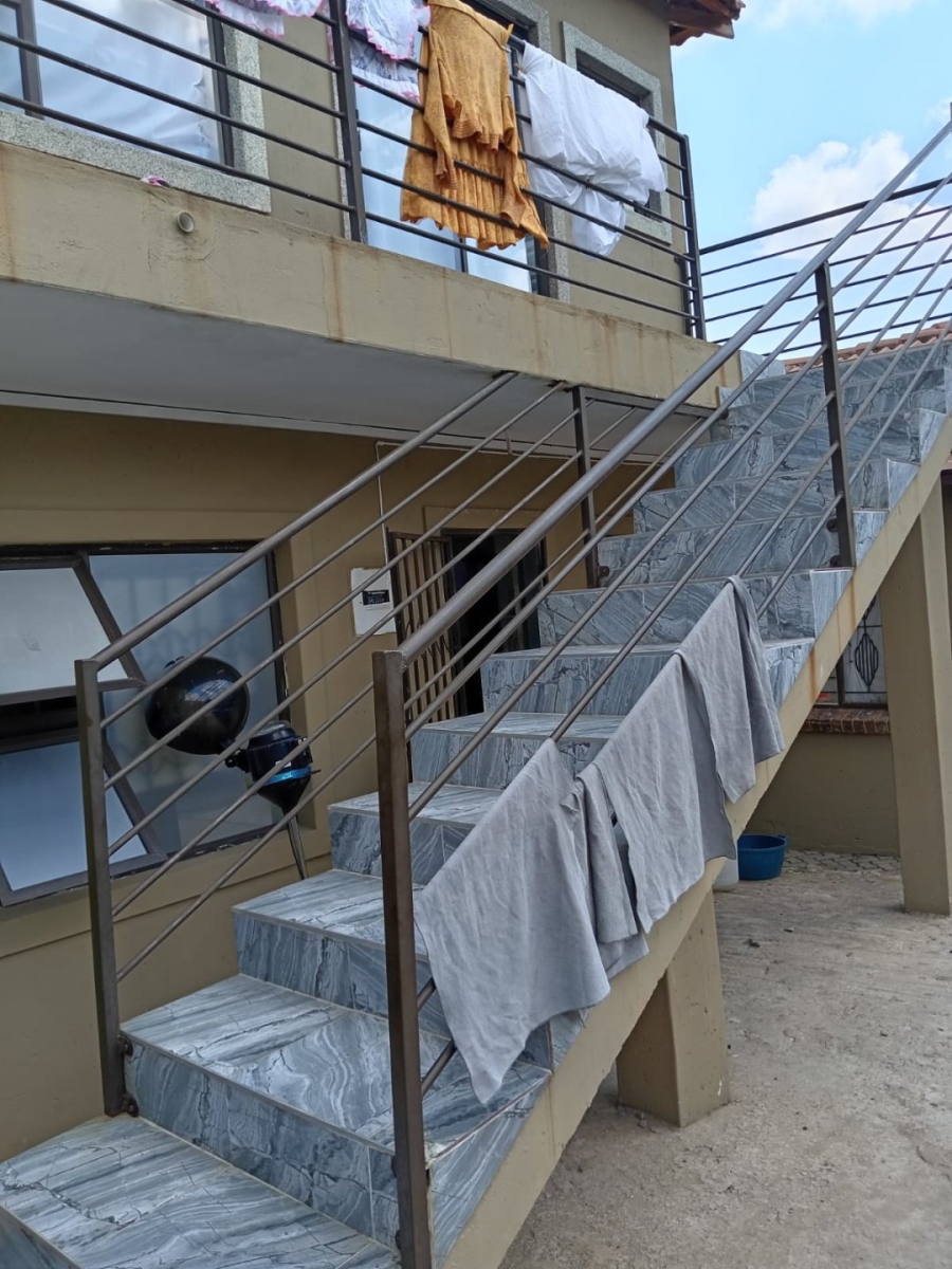 7 Bedroom Property for Sale in Kaalfontein Gauteng