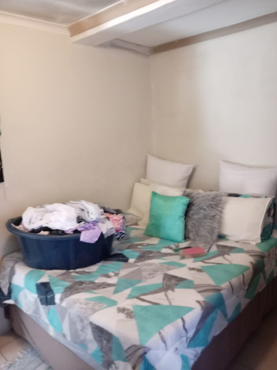 7 Bedroom Property for Sale in Kaalfontein Gauteng