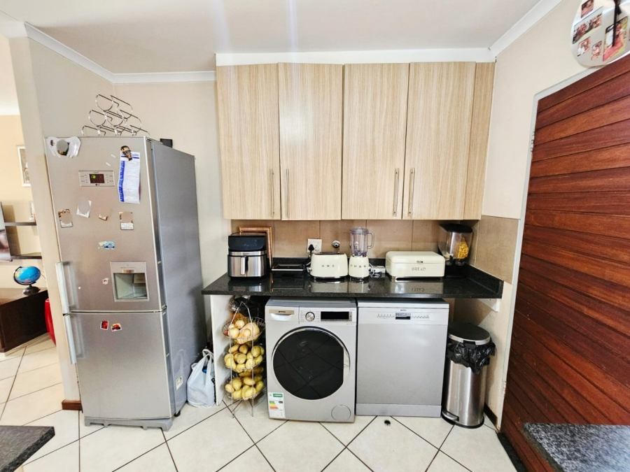 3 Bedroom Property for Sale in Monavoni Gauteng