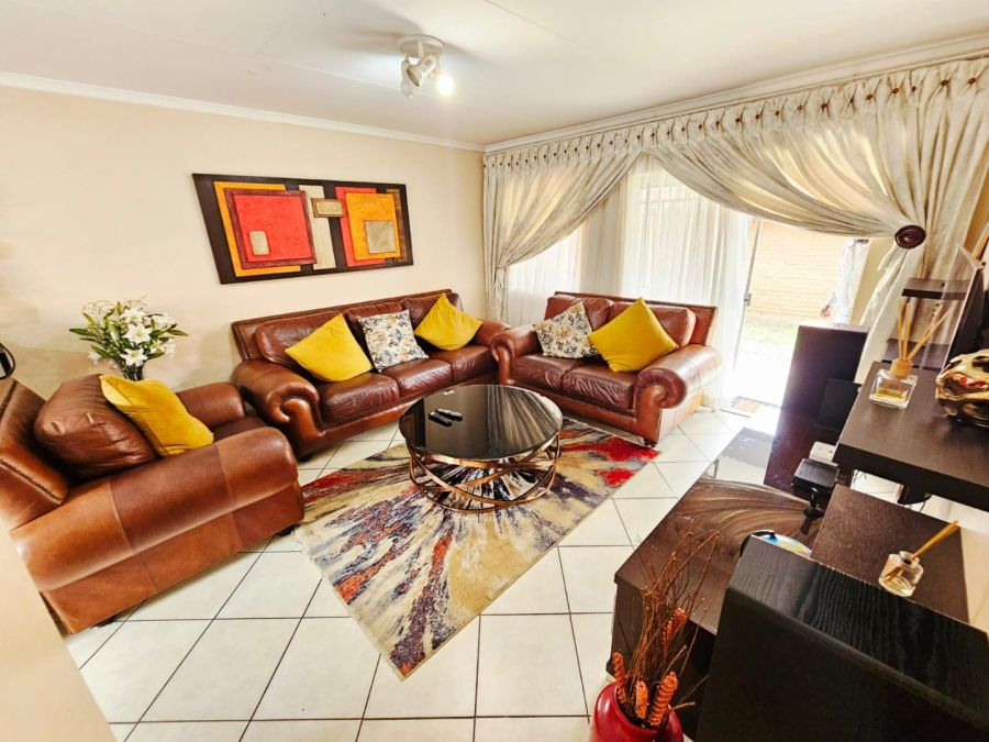3 Bedroom Property for Sale in Monavoni Gauteng
