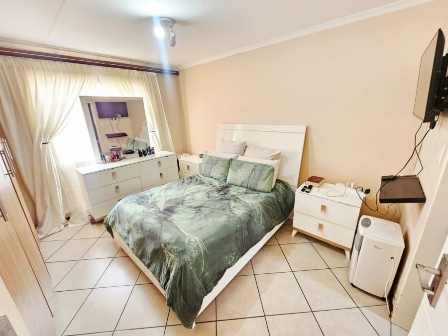 3 Bedroom Property for Sale in Monavoni Gauteng