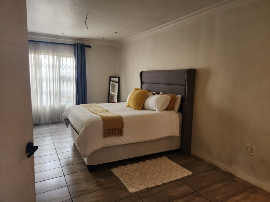 To Let 3 Bedroom Property for Rent in Meredale Gauteng