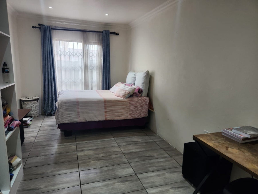 To Let 3 Bedroom Property for Rent in Meredale Gauteng