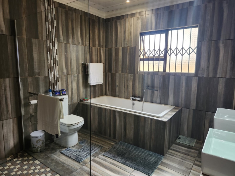 To Let 3 Bedroom Property for Rent in Meredale Gauteng