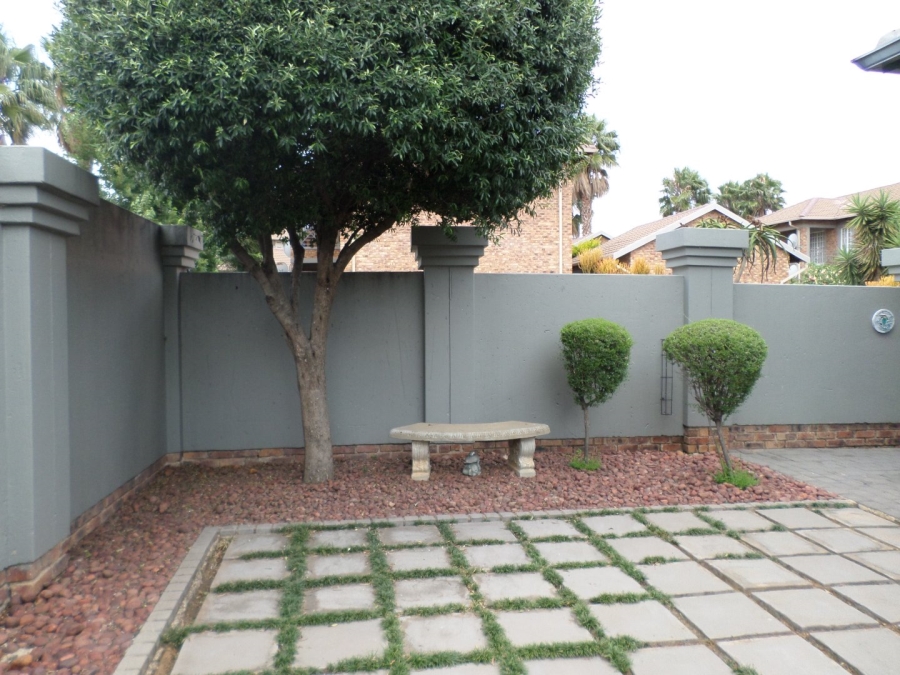 3 Bedroom Property for Sale in Pebble Creek Gauteng