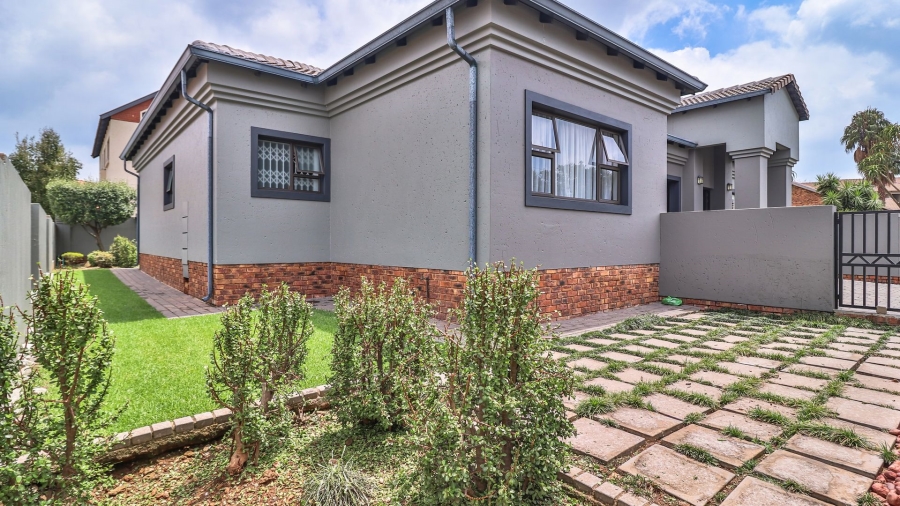 3 Bedroom Property for Sale in Pebble Creek Gauteng