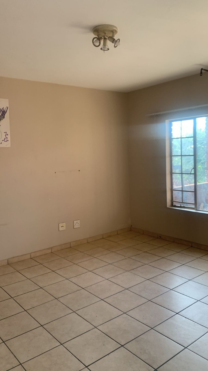 2 Bedroom Property for Sale in Pretoria Gardens Gauteng