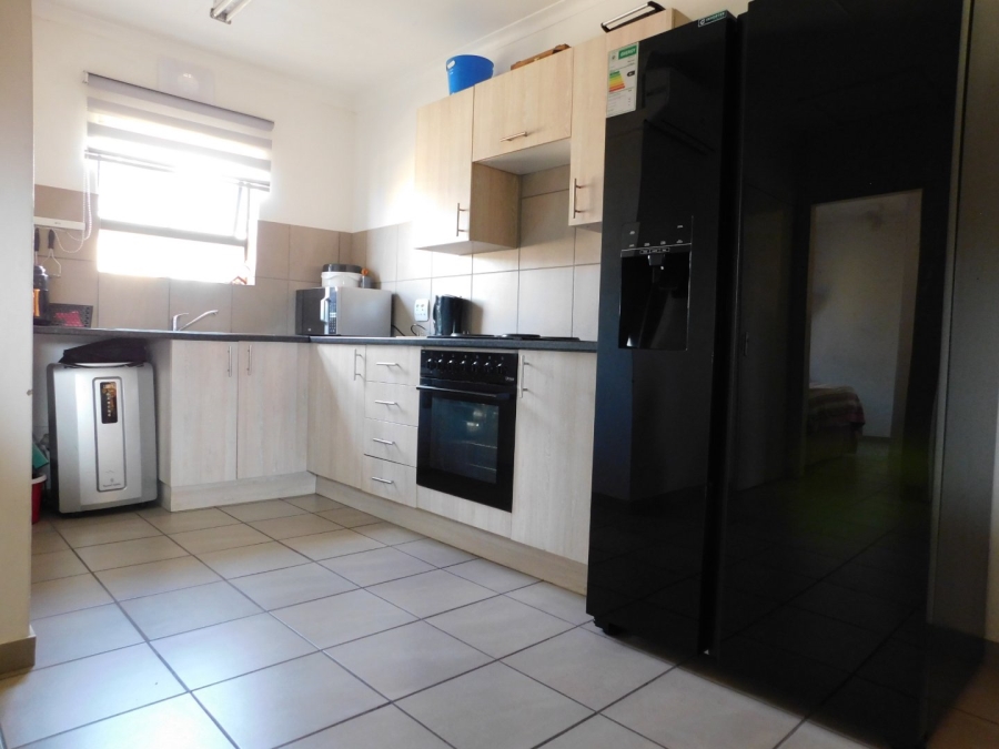 2 Bedroom Property for Sale in Albertsdal Gauteng