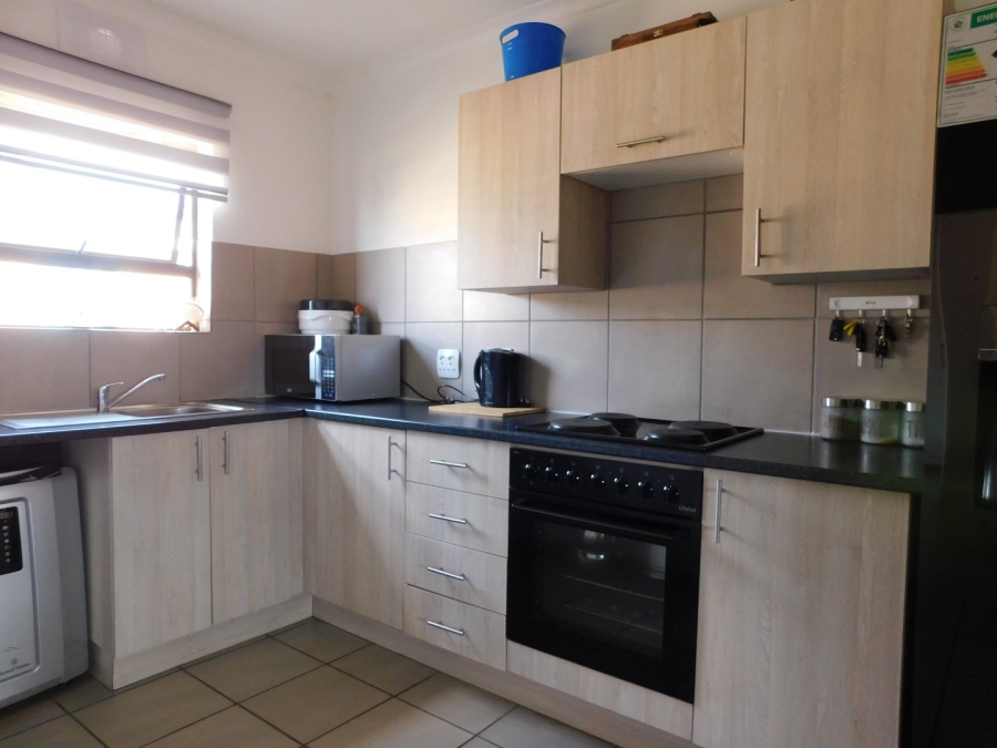 2 Bedroom Property for Sale in Albertsdal Gauteng