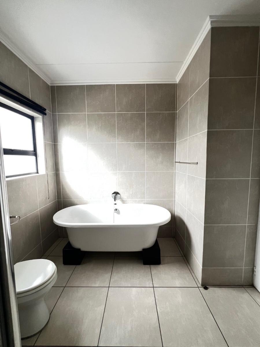 To Let 2 Bedroom Property for Rent in Modderfontein Gauteng