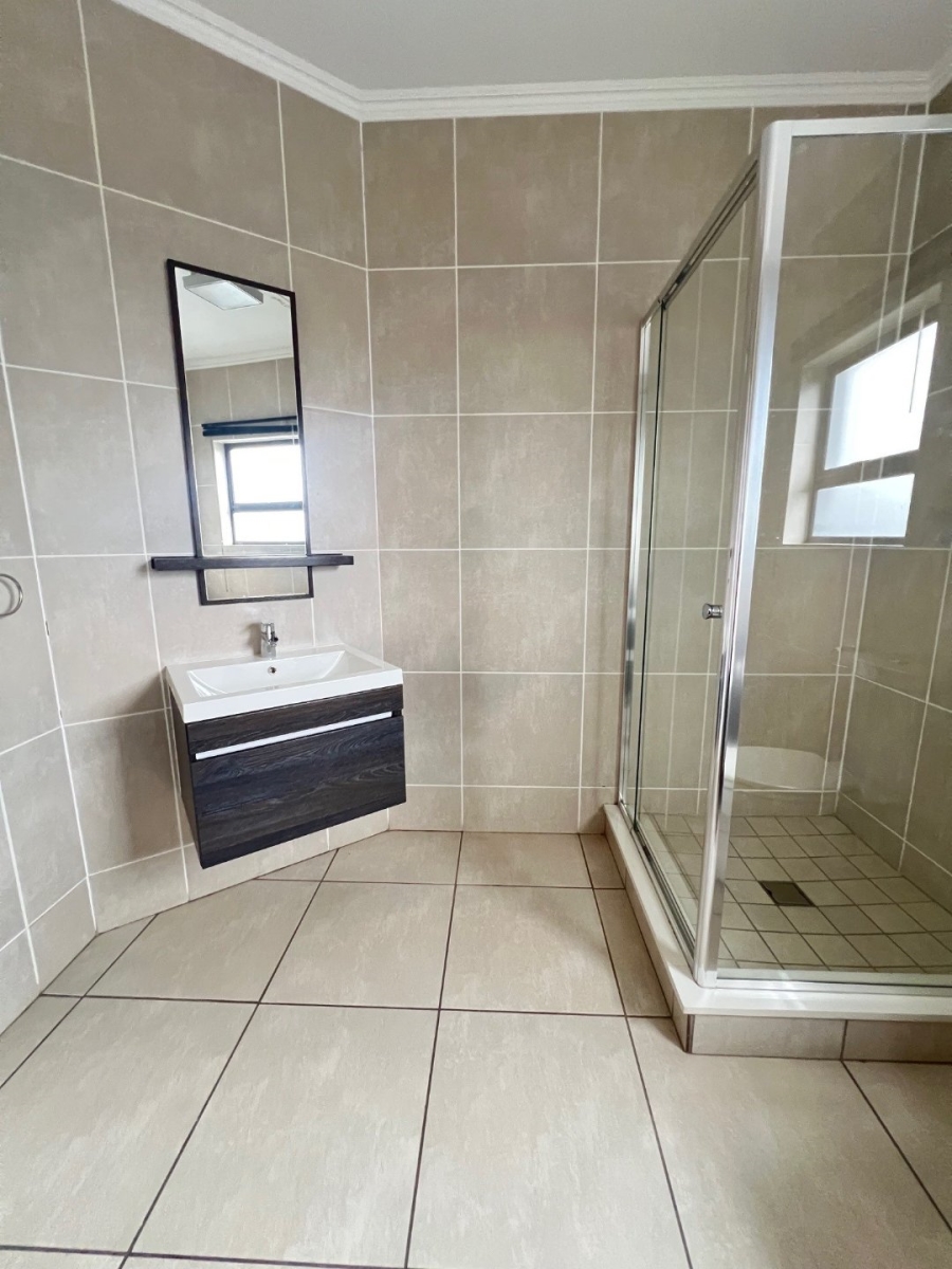 To Let 2 Bedroom Property for Rent in Modderfontein Gauteng