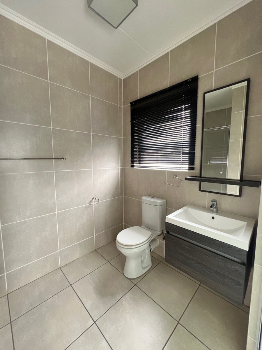 To Let 2 Bedroom Property for Rent in Modderfontein Gauteng