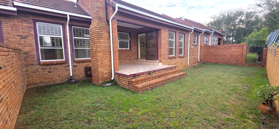 2 Bedroom Property for Sale in Amberfield Crest Estate Gauteng