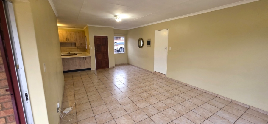 2 Bedroom Property for Sale in Amberfield Crest Estate Gauteng