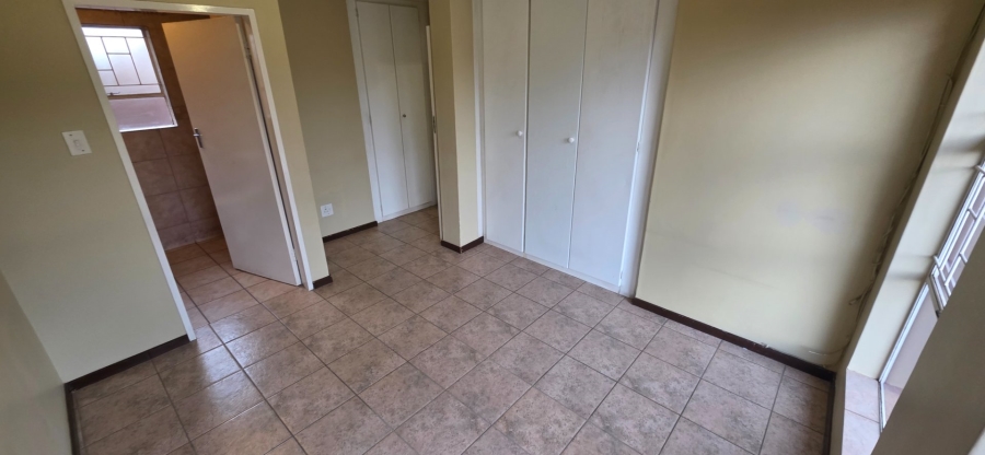 2 Bedroom Property for Sale in Amberfield Crest Estate Gauteng
