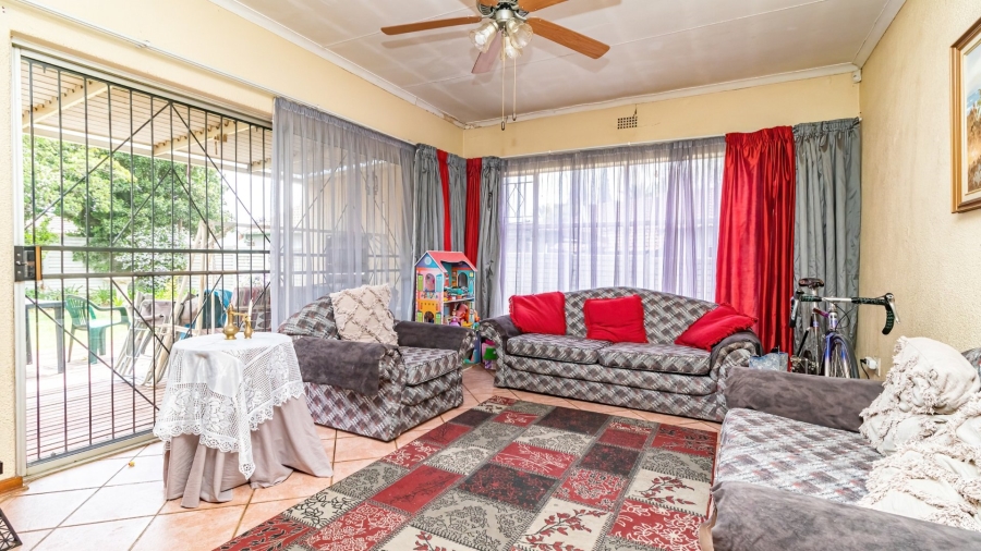 3 Bedroom Property for Sale in Bonaero Park Gauteng