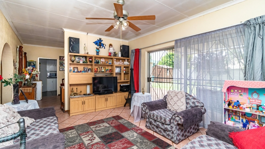 3 Bedroom Property for Sale in Bonaero Park Gauteng