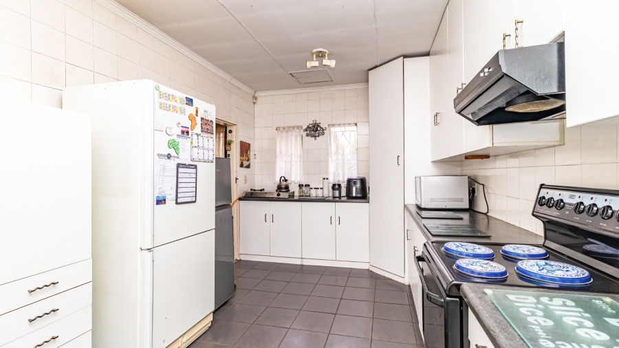 3 Bedroom Property for Sale in Bonaero Park Gauteng