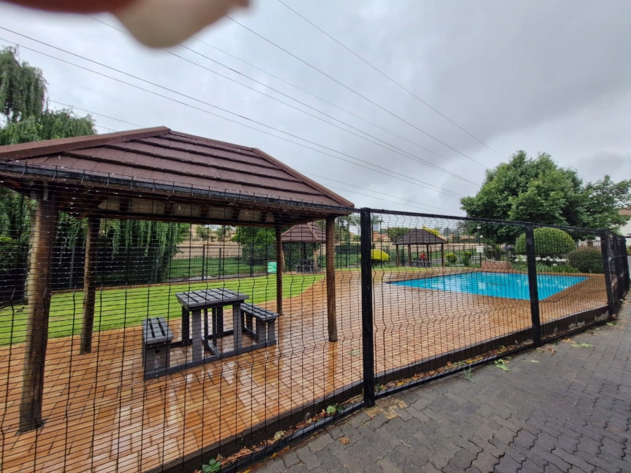 2 Bedroom Property for Sale in Bedfordview Gauteng
