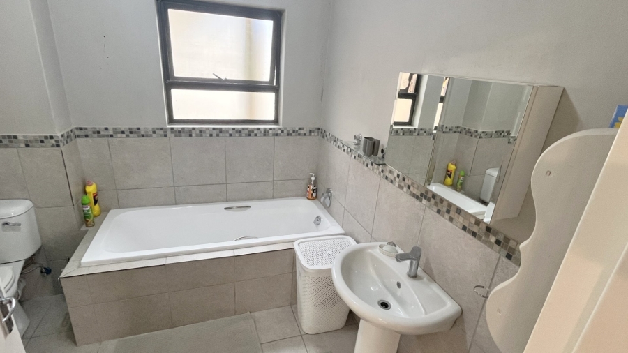 2 Bedroom Property for Sale in Primrose Hill Gauteng