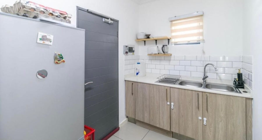 2 Bedroom Property for Sale in Halfway Gardens Gauteng