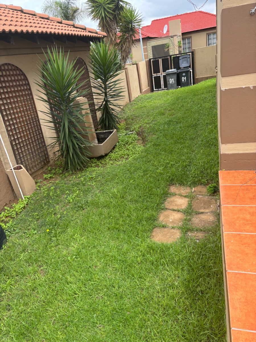 3 Bedroom Property for Sale in Noordwyk Gauteng