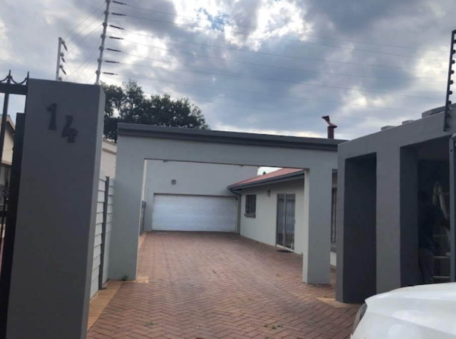 3 Bedroom Property for Sale in Klopperpark Gauteng