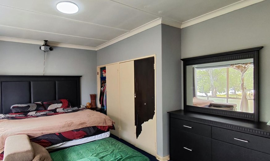 2 Bedroom Property for Sale in Rhodesfield Gauteng