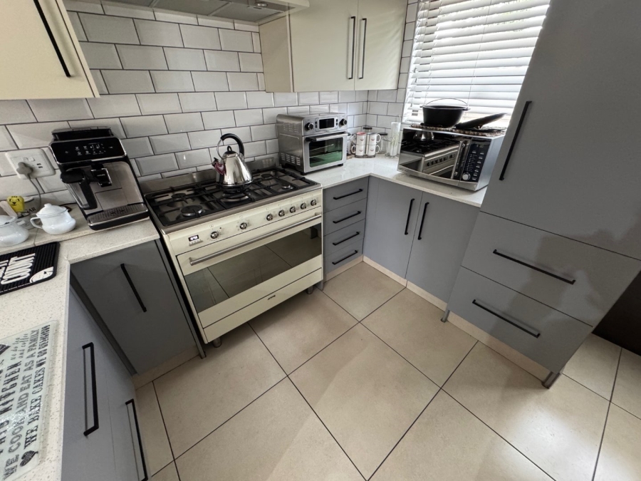 3 Bedroom Property for Sale in Glen Marais Gauteng