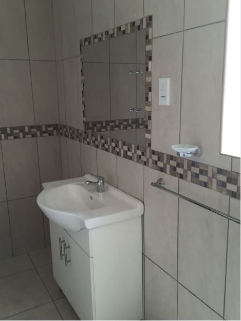 To Let 2 Bedroom Property for Rent in De Klerkshof Gauteng