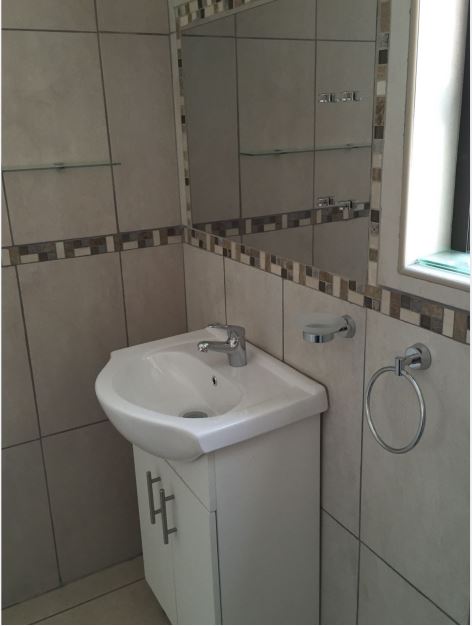 To Let 2 Bedroom Property for Rent in De Klerkshof Gauteng