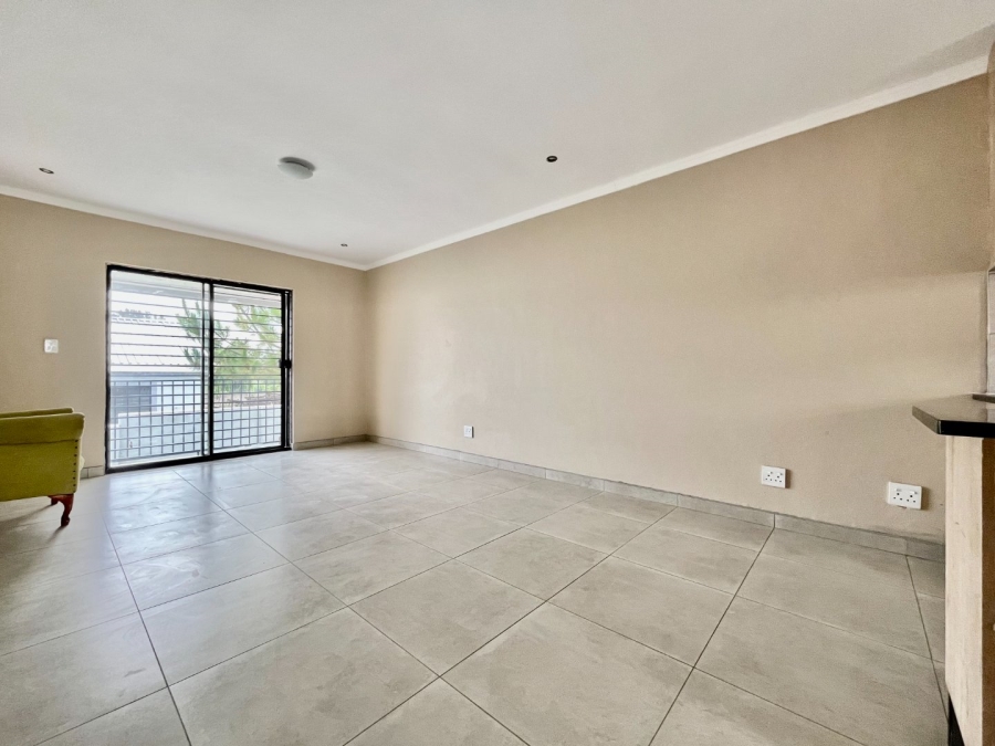 To Let 2 Bedroom Property for Rent in Glen Austin Gauteng