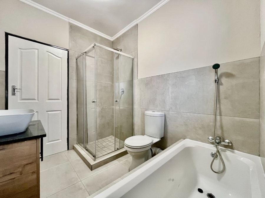 To Let 2 Bedroom Property for Rent in Glen Austin Gauteng