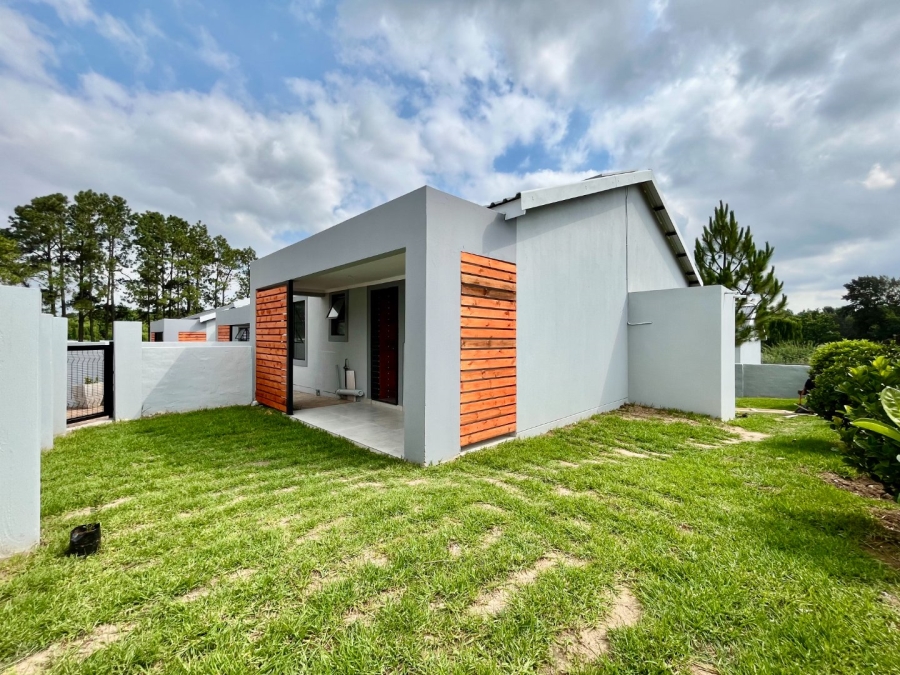 To Let 2 Bedroom Property for Rent in Glen Austin Gauteng