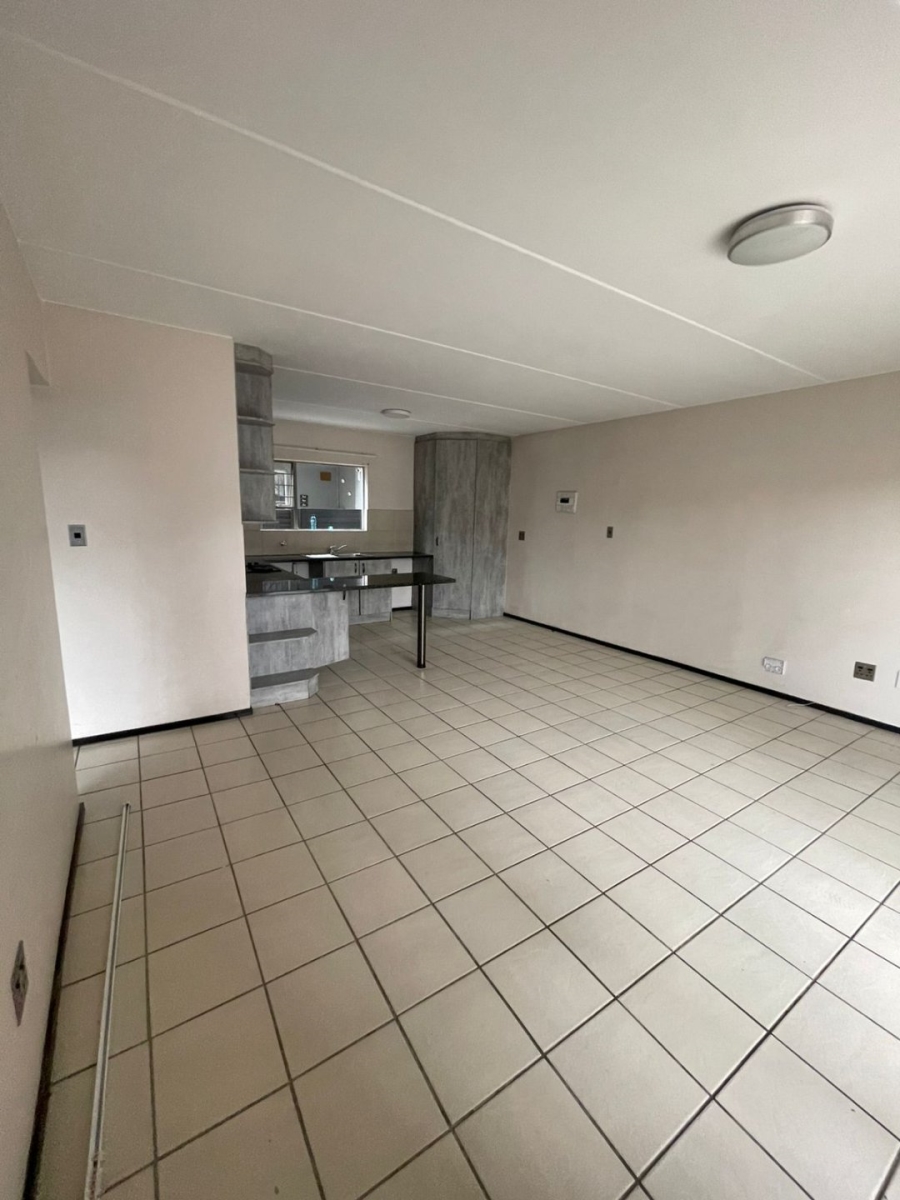 To Let 2 Bedroom Property for Rent in Bardene Gauteng