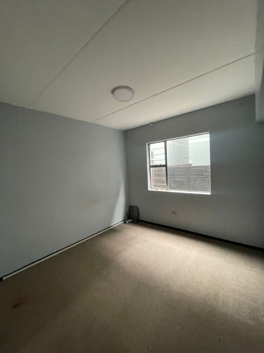 To Let 2 Bedroom Property for Rent in Bardene Gauteng