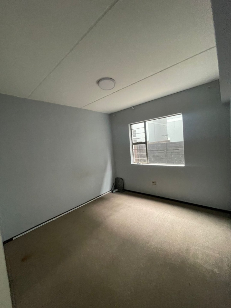 To Let 2 Bedroom Property for Rent in Bardene Gauteng