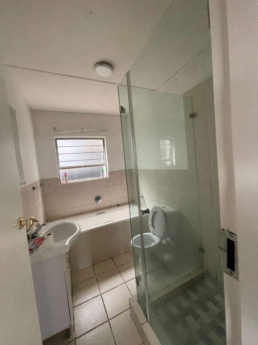 To Let 2 Bedroom Property for Rent in Bardene Gauteng