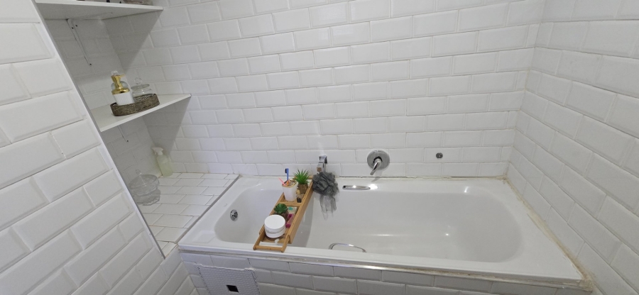 2 Bedroom Property for Sale in Crystal Park Gauteng