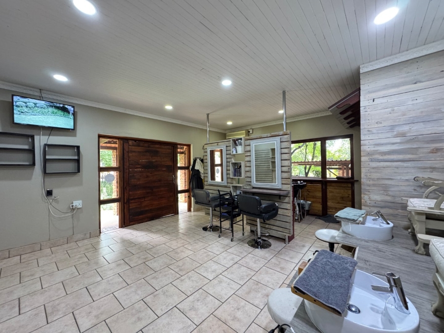 8 Bedroom Property for Sale in Lyttelton Manor Gauteng