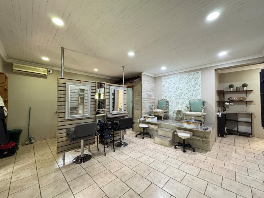 8 Bedroom Property for Sale in Lyttelton Manor Gauteng