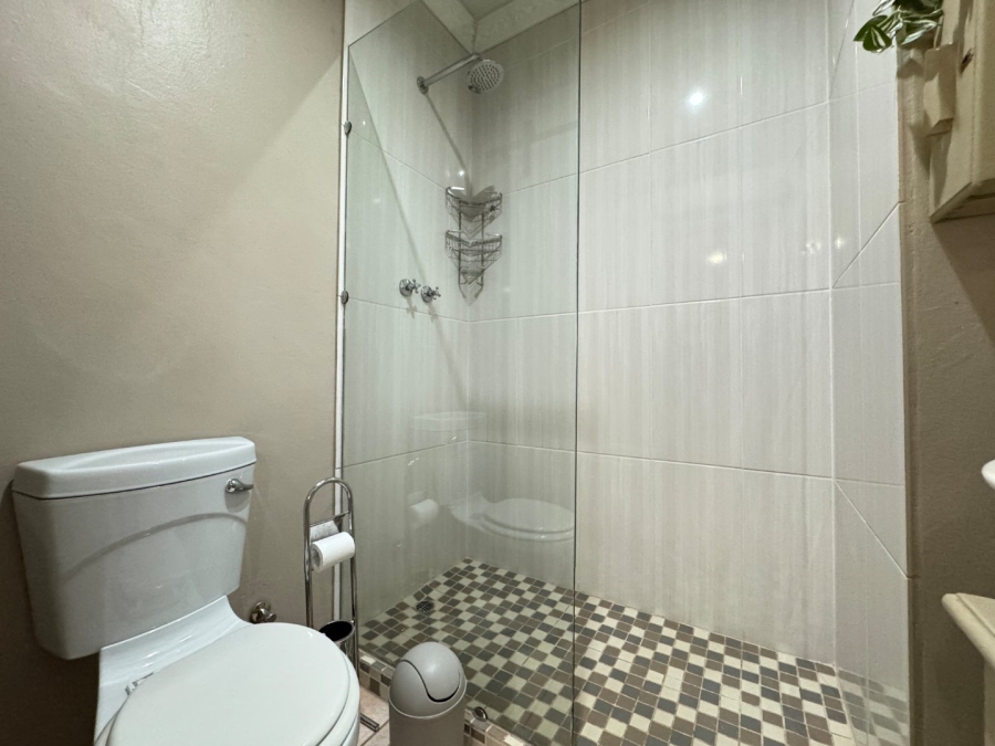 8 Bedroom Property for Sale in Lyttelton Manor Gauteng