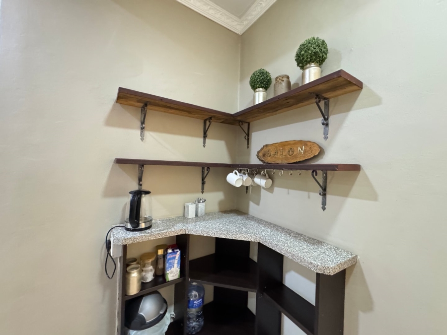 8 Bedroom Property for Sale in Lyttelton Manor Gauteng