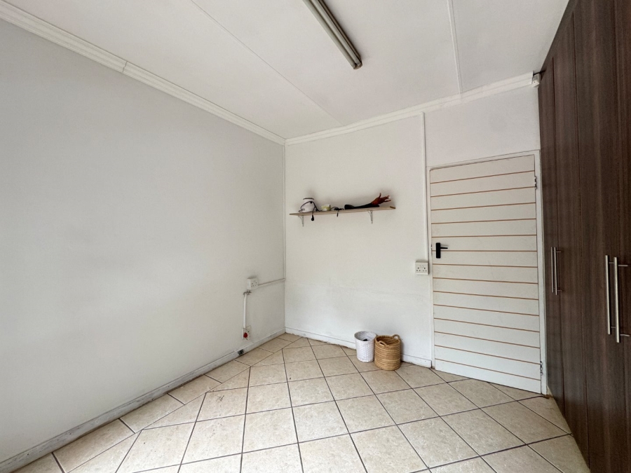 8 Bedroom Property for Sale in Lyttelton Manor Gauteng