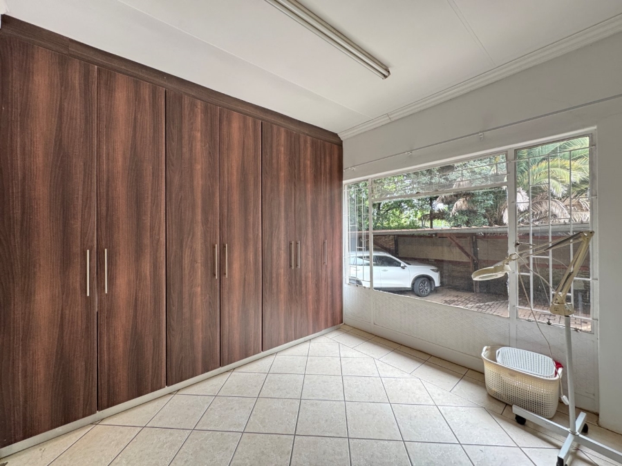 8 Bedroom Property for Sale in Lyttelton Manor Gauteng