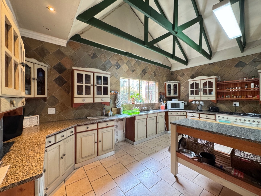 8 Bedroom Property for Sale in Lyttelton Manor Gauteng