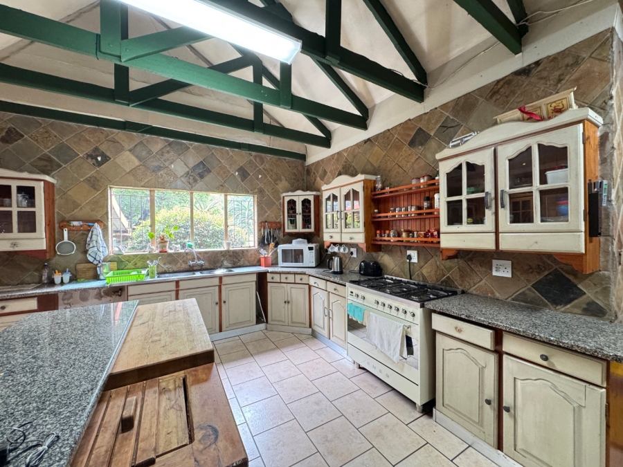 8 Bedroom Property for Sale in Lyttelton Manor Gauteng