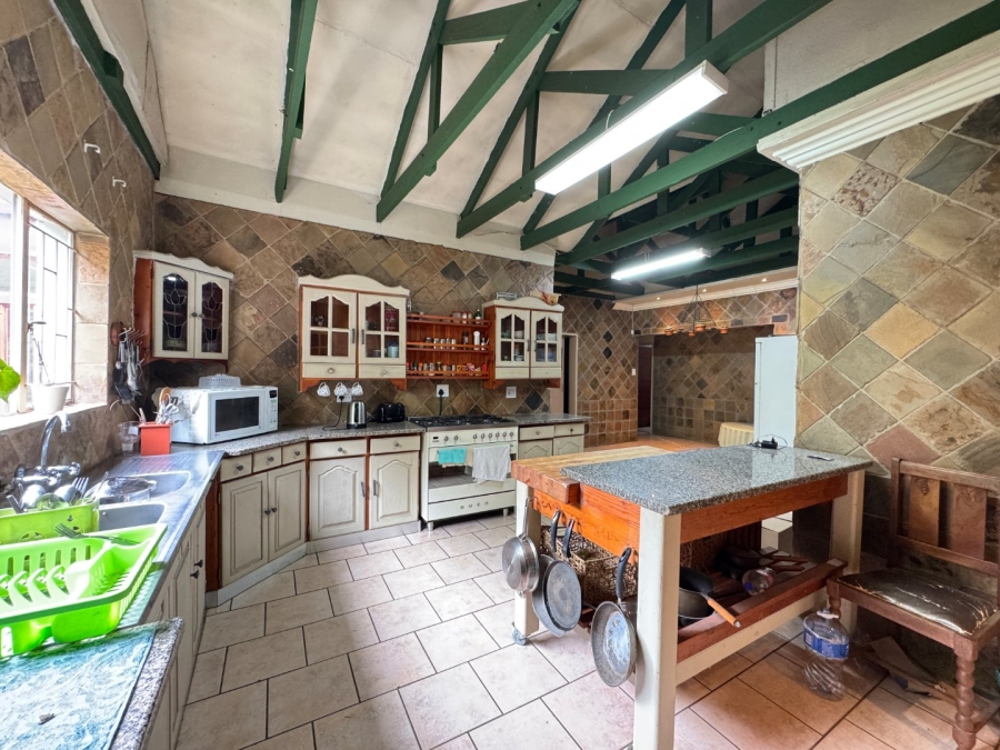 8 Bedroom Property for Sale in Lyttelton Manor Gauteng